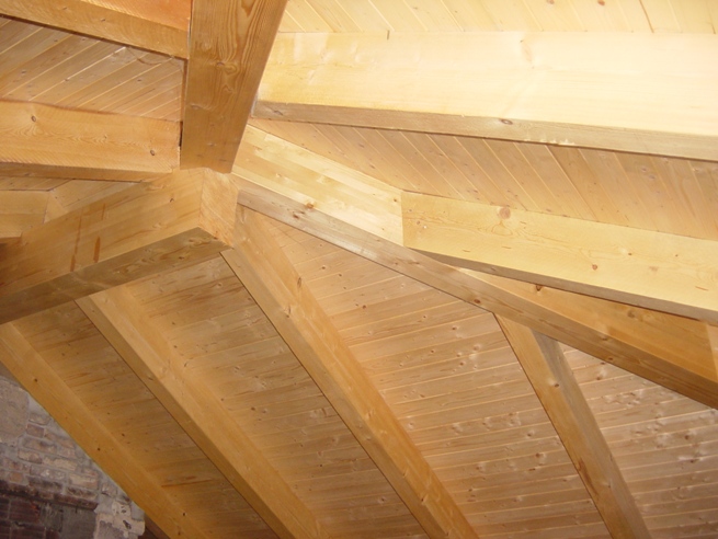 realizzazione tetti in orditura di legno